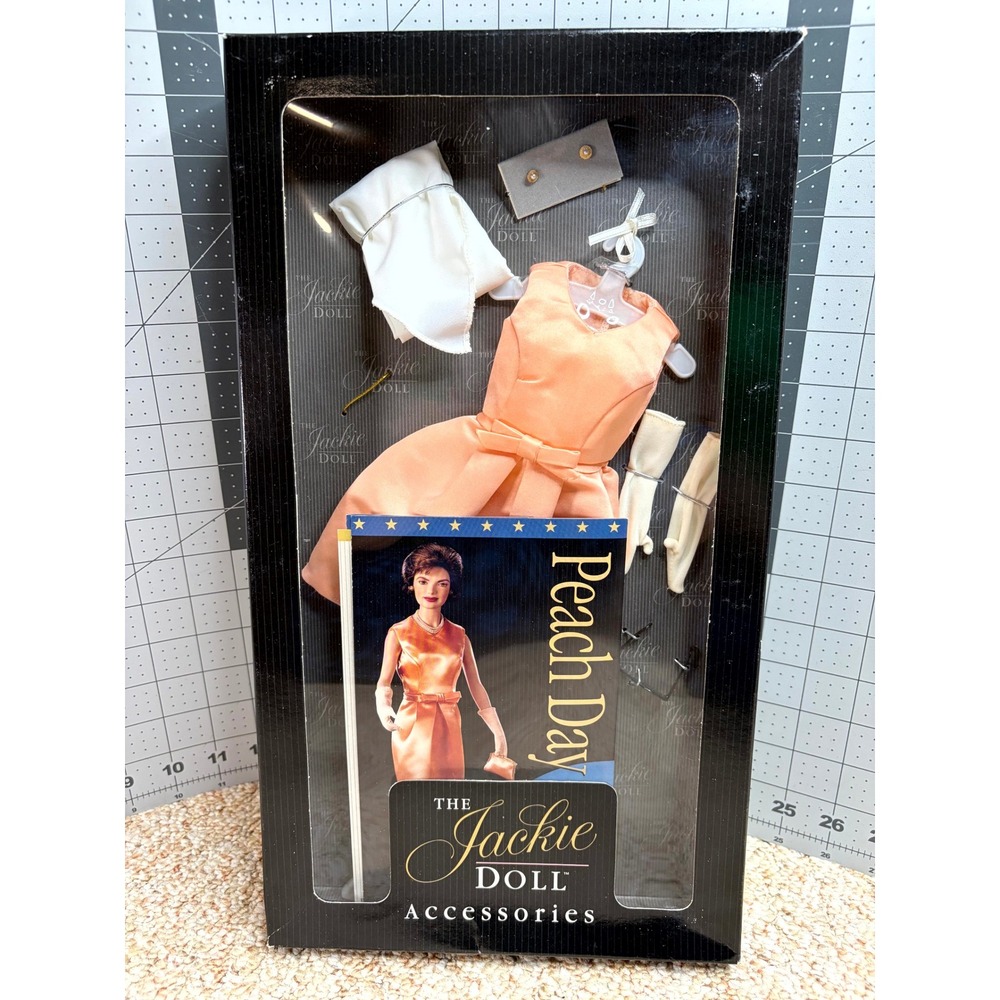 Franklin Mint The Jackie Doll Peach Day Dress Accessories Outfit Set